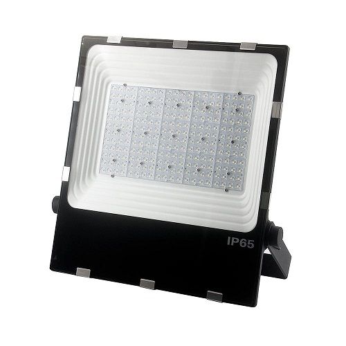 Φωτογραφία από ETA 50°X140° 200W
